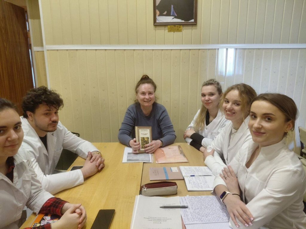 виховна година присвячена 217 річниці від дня народження видатного письменника, Миколи Васильовича Гоголя.