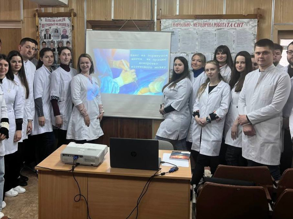 Шанс на порятунок життя: як працює донорство кісткового мозку 